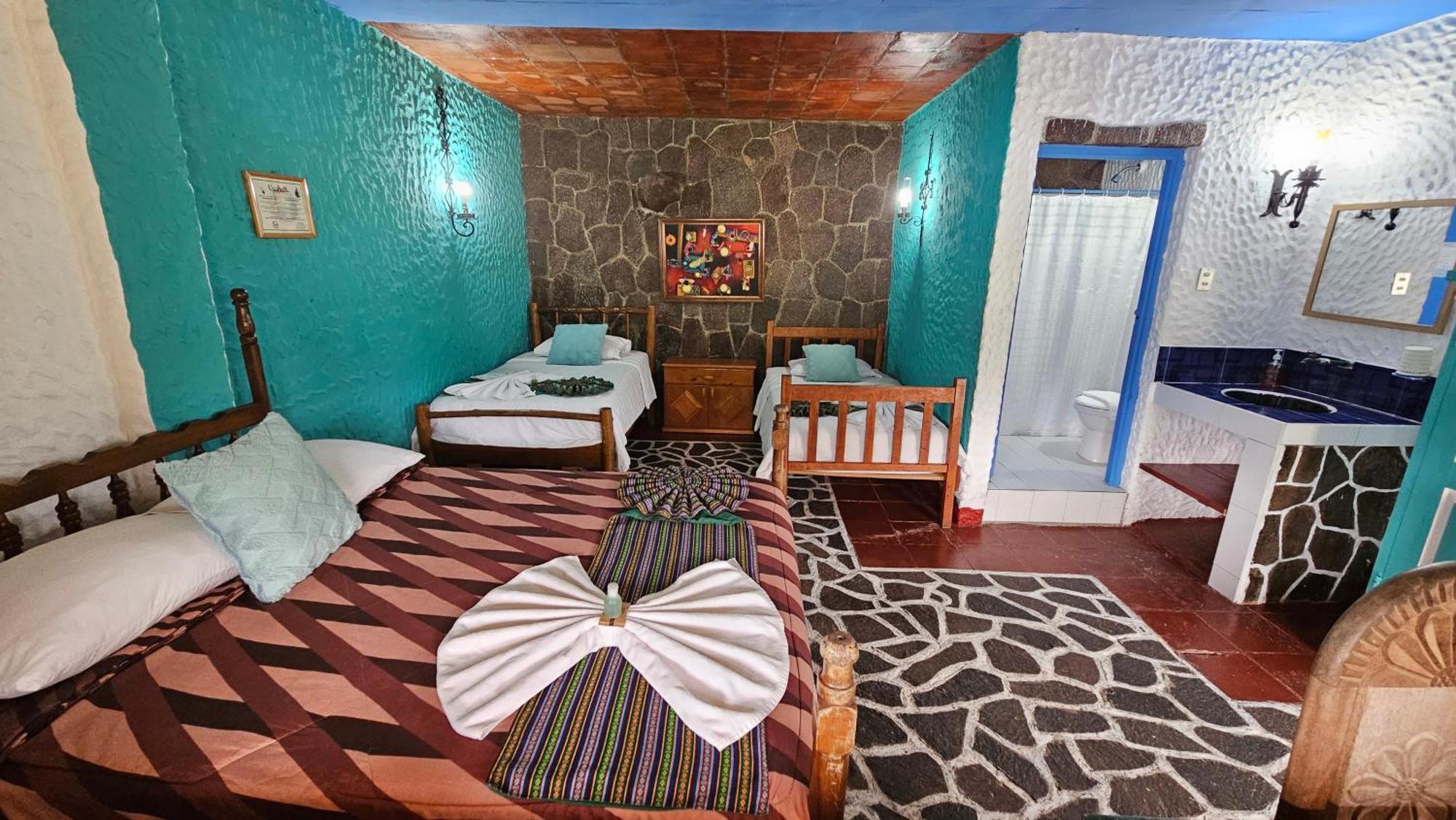 Eco Hotel Uxlabil Atitlan San Juan La Laguna Esterno foto