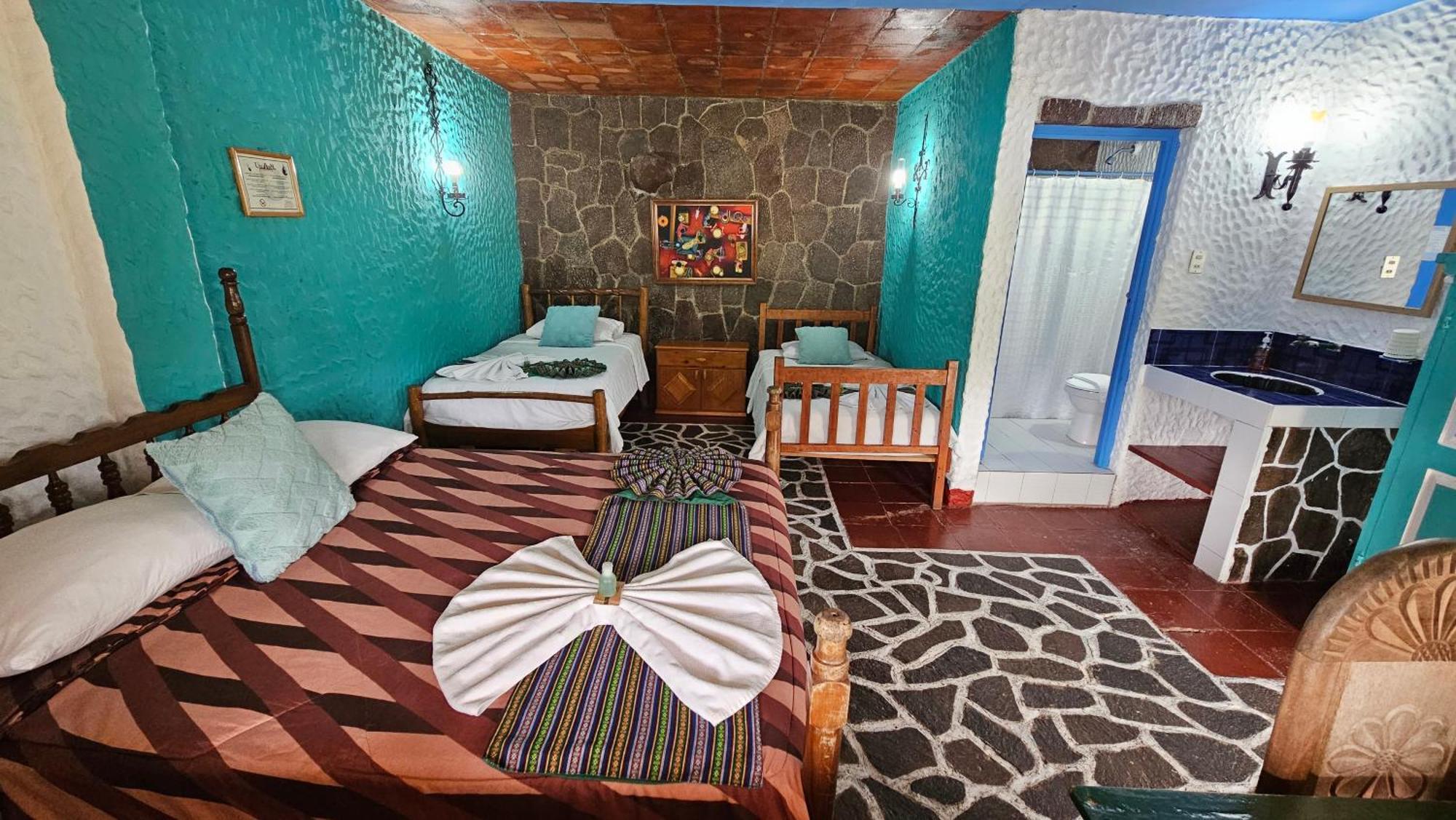 Eco Hotel Uxlabil Atitlan San Juan La Laguna Esterno foto