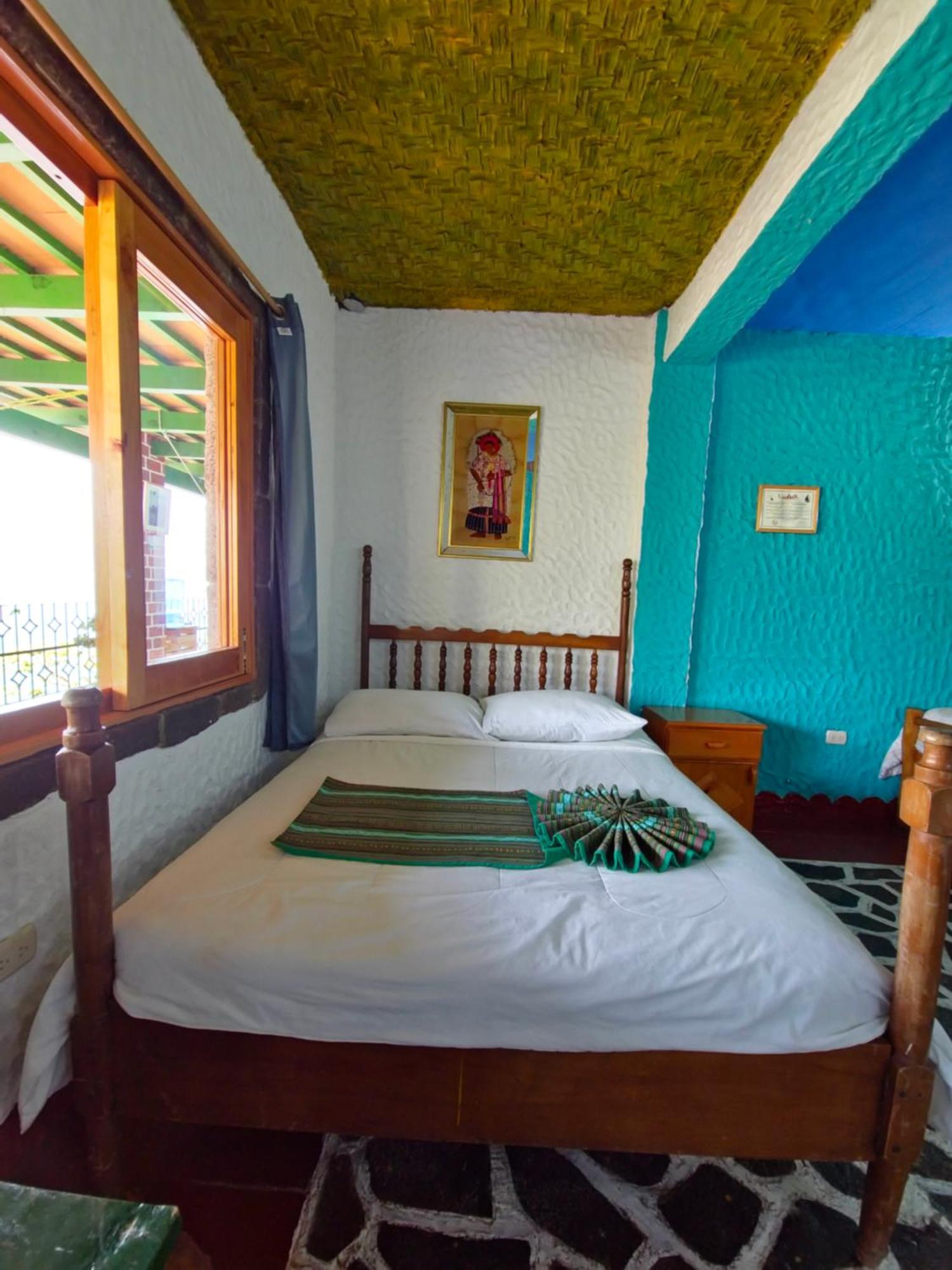 Eco Hotel Uxlabil Atitlan San Juan La Laguna Esterno foto